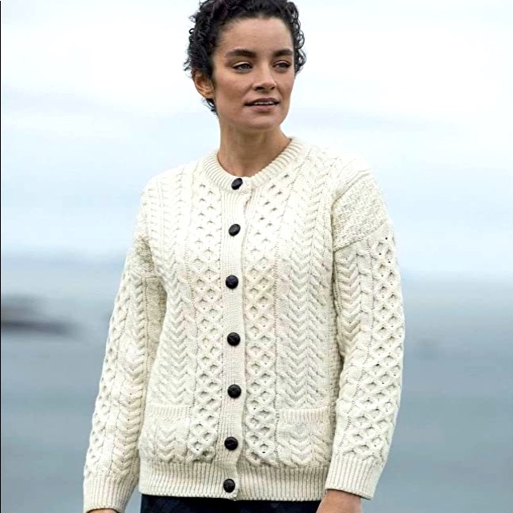 Aran Irish women’s cardigan in Large. Excellent pre-worn condition.